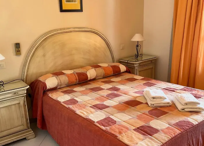 Apartamentos El Toro